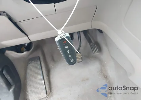 2015 Ford Escape Titanium z USA, uszkodzony, nr VIN 1FMCU9JX2FUB90849